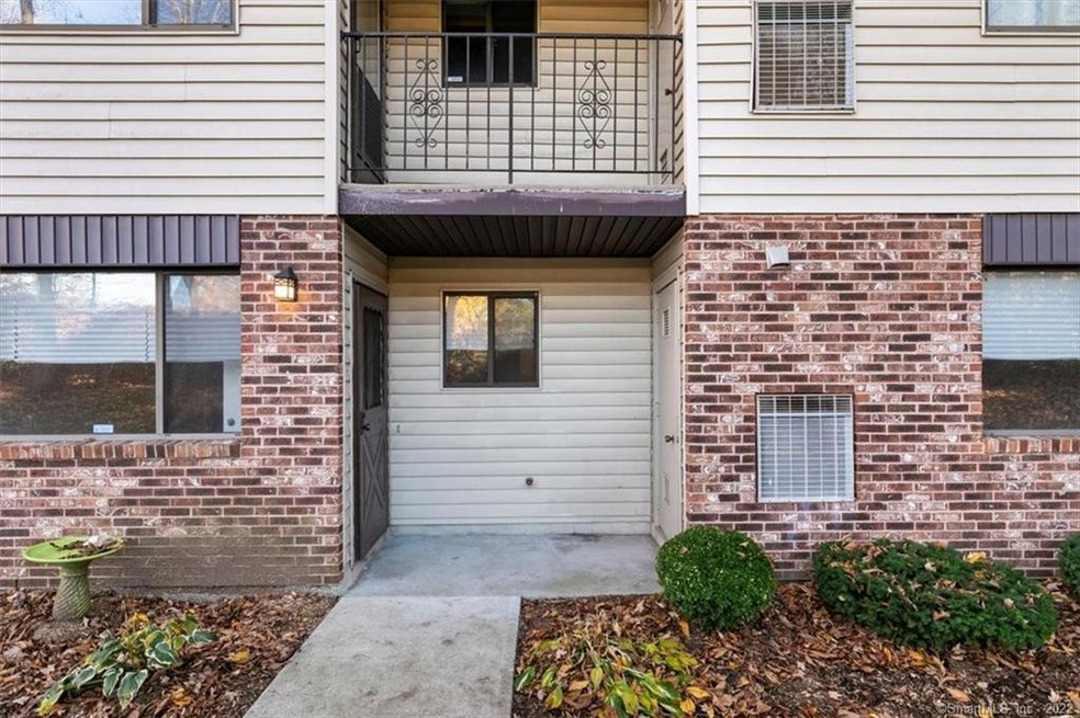 140 Thompson St unit 6D, East Haven, CT 06513 - photo 1