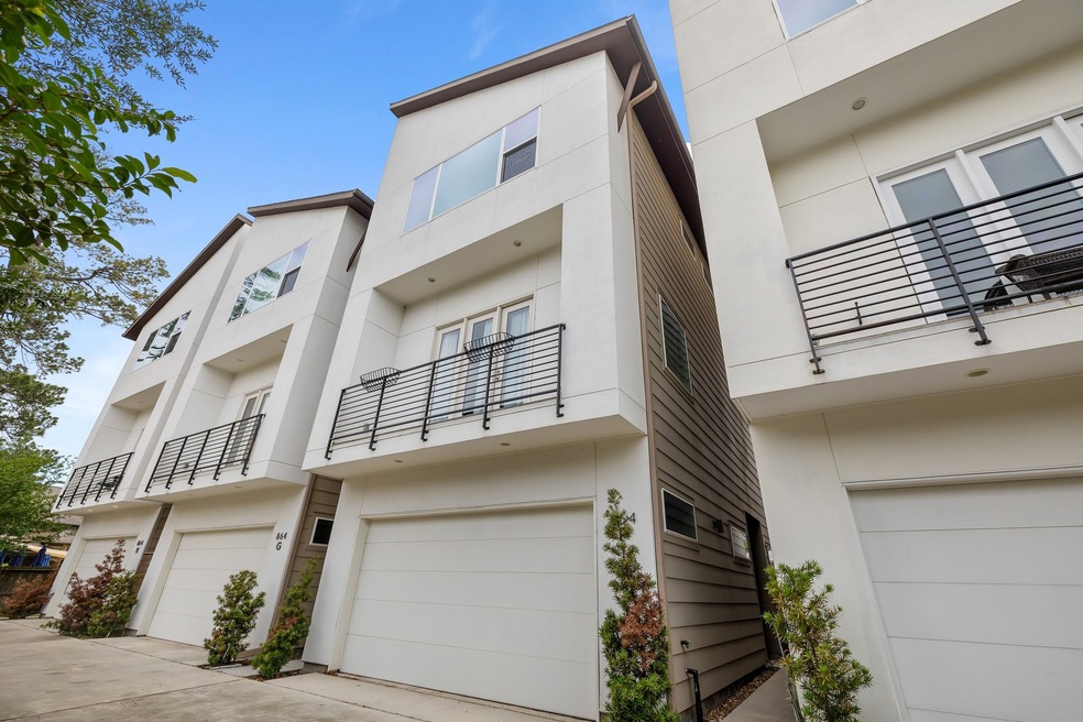 864 Wakefield Dr unit F, Houston, TX 77018 - photo 1