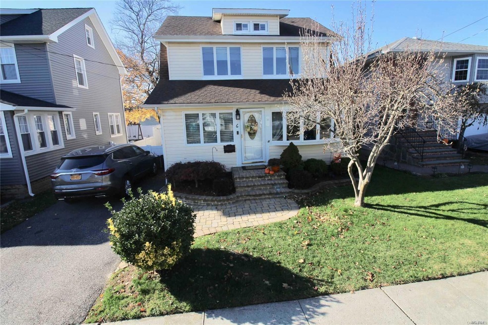 6 Daley Place, Lynbrook, NY 11563 - photo 1
