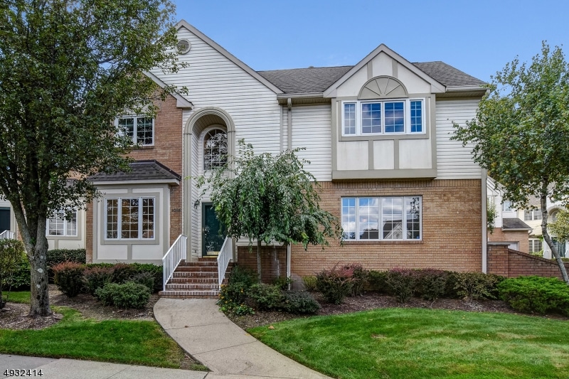 1066 Smith Manor Blvd, West Orange, NJ 07052 - photo 1