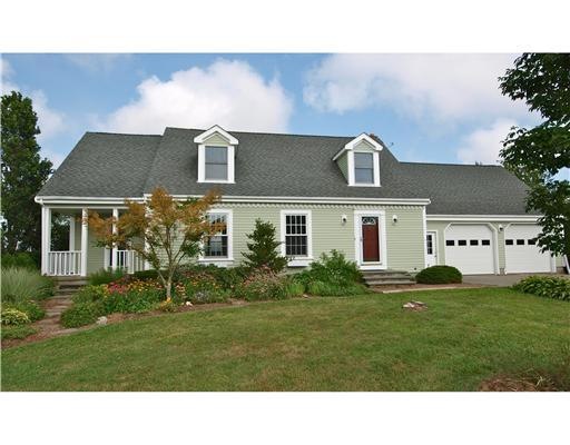 37 Seacrest Dr, Portsmouth, RI 02871 - photo 1