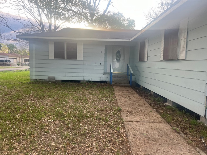 9117 Willow St, Houston, TX 77088 - photo 1
