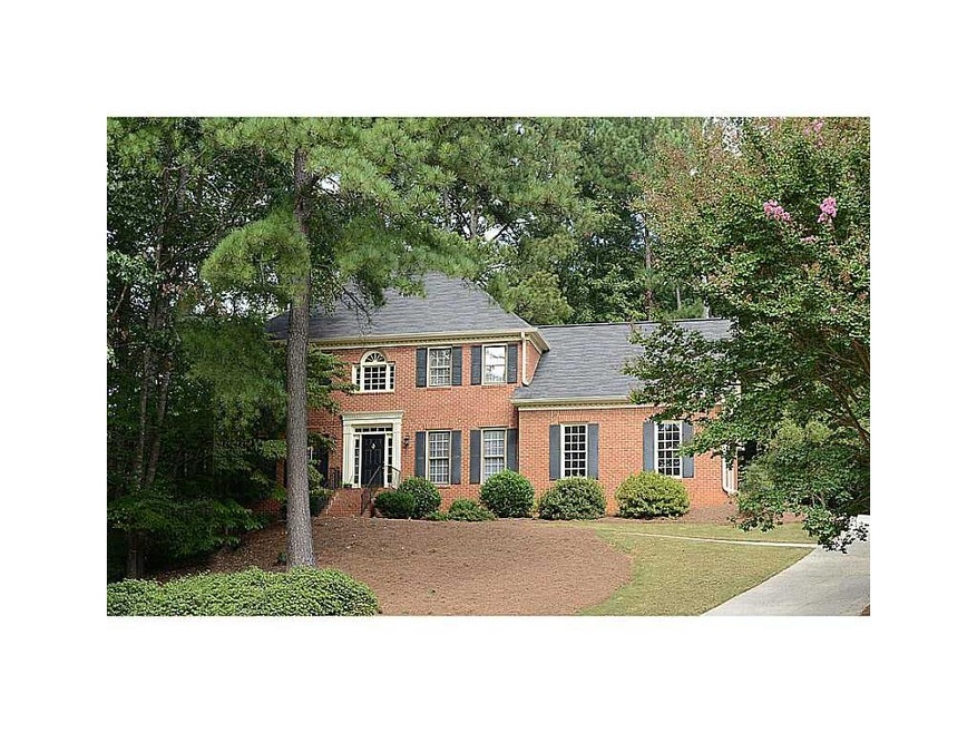 Exterior Front. Welcome to this 3-sided Brick Beau