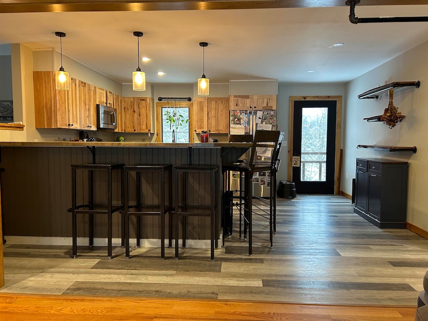 1858 King Hill Rd, Readsboro, VT 05350 - photo 1