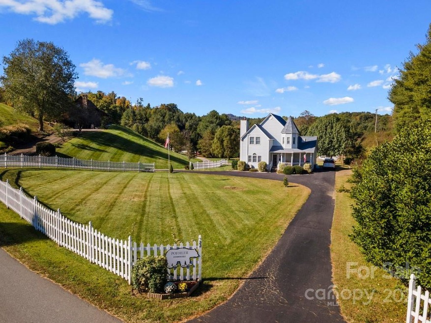 22 Dogwood Cir unit 13, Burnsville, NC 28714 - photo 1