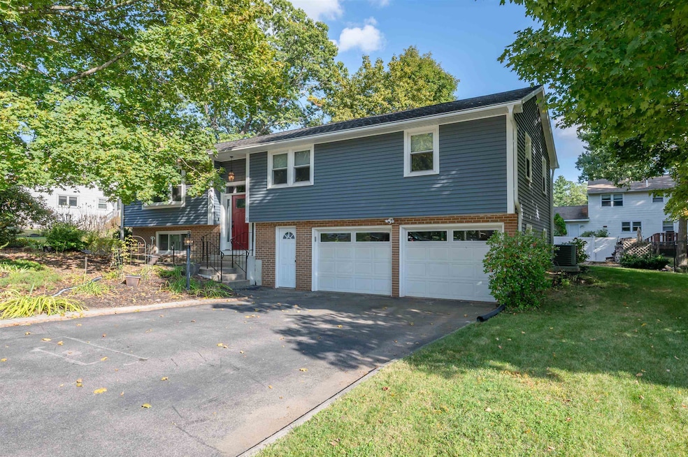 10 Berwick St, Nashua, NH 03063 - photo 1