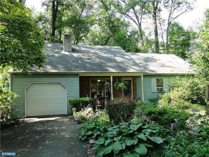 8785 School House Ln, Coopersburg, PA 18036 - photo 1