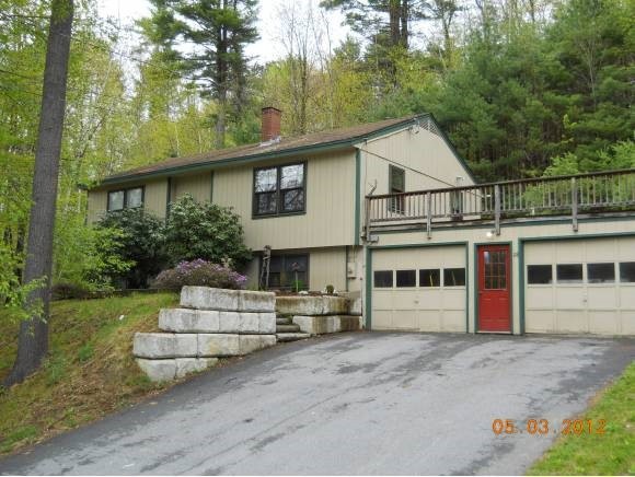 28 Ledgewood Rd, Claremont, NH 03743 - photo 1