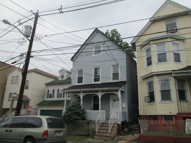 306 Court St, Elizabethport, NJ 07206 - photo 1