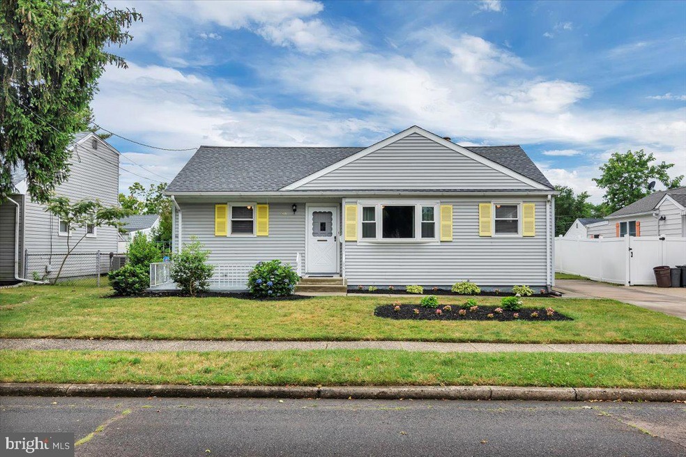 18 Woodbine Ave, Maple Shade, NJ 08052 - photo 1