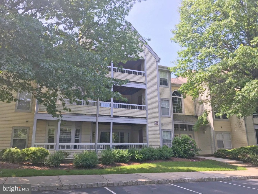 105 Claridge Ct unit 7, Princeton, NJ 08540 - photo 1