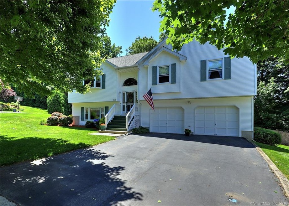 34 Nicole Dr, Milford, CT 06460 - photo 1