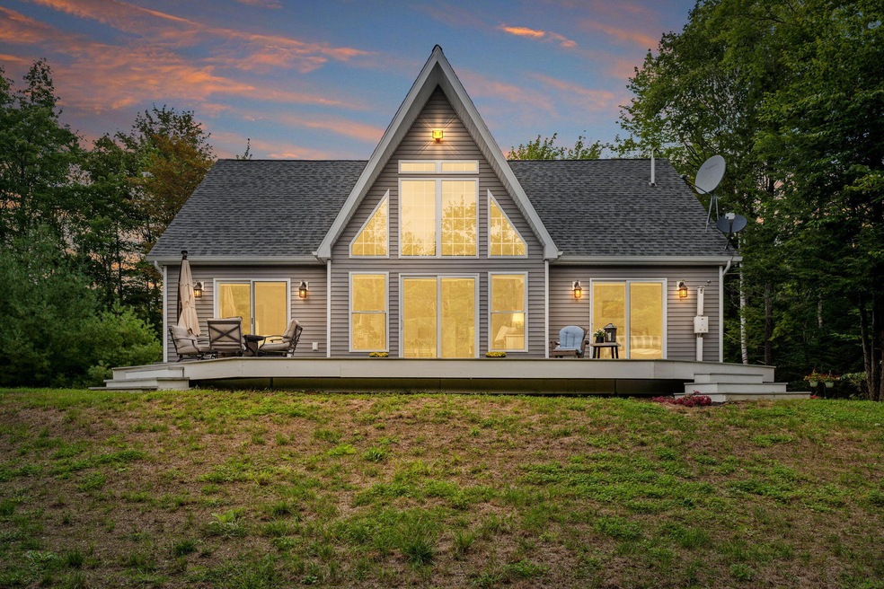 5 Midway Lane, Freeport