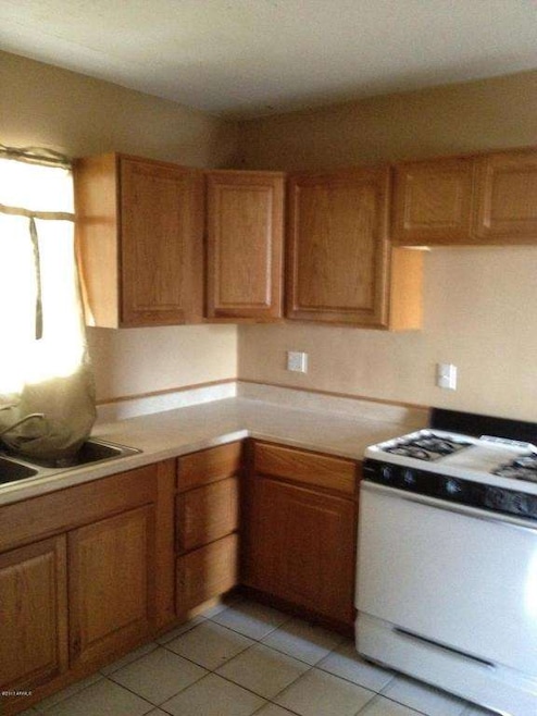2011 N 21st St, Phoenix, AZ 85006 - photo 1