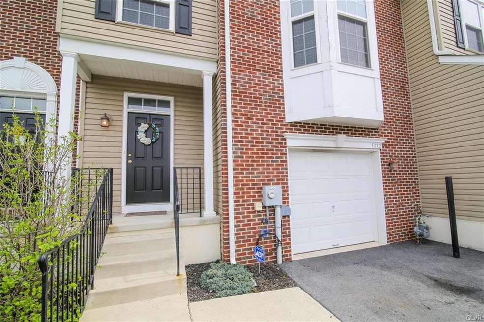 5272 Spring Ridge Dr E, Macungie, PA 18062 - photo 1