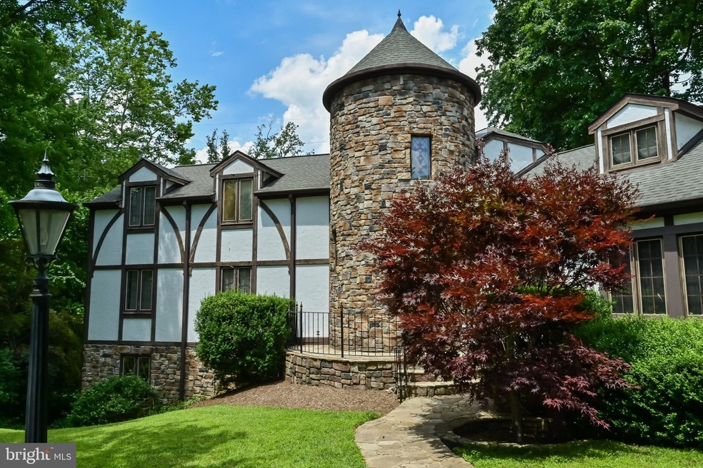 310 Shadow Walk, Falls Church, VA 22046 - photo 1