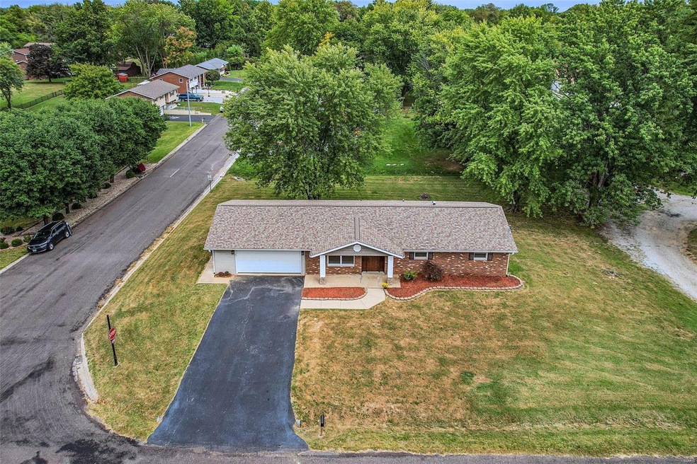 220 Bauer Ln, Maryville, IL 62062 - photo 1