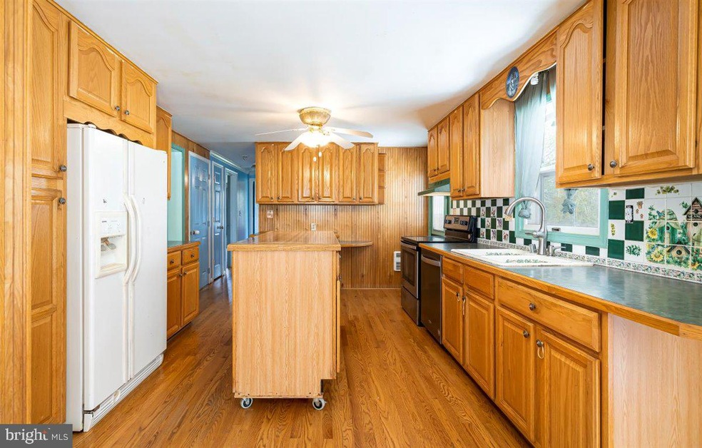 12723 Bunker Hill Rd, Union Bridge, MD 21791 - photo 1