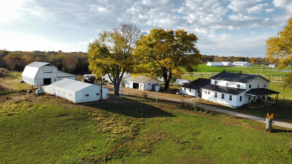 10941 Bennington Pike, Vevay, IN 47043 - photo 1