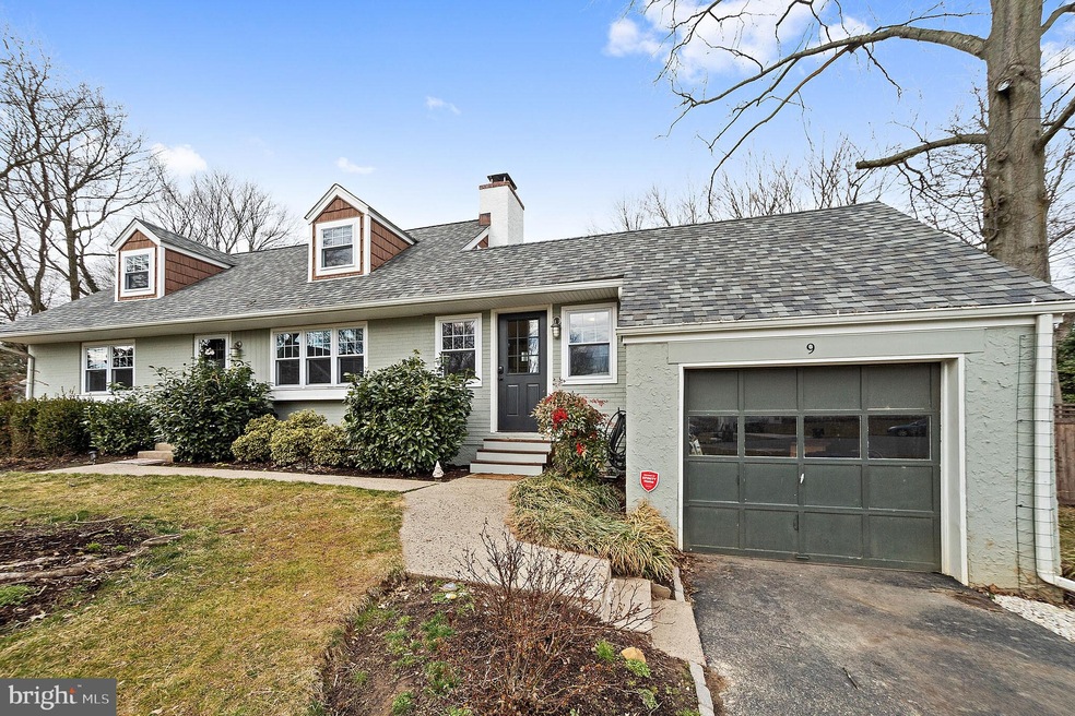 9 Leslie Ln, Wallingford, PA 19086 - photo 1