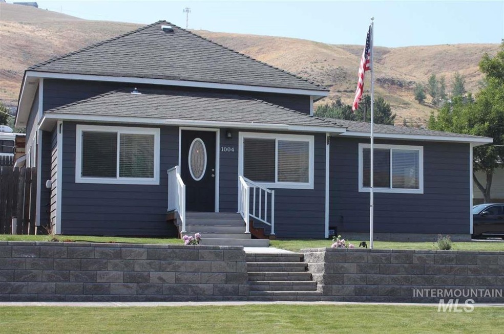 1004 2nd St, Asotin, WA 99402 - photo 1