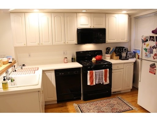 375 Hanover St unit 2, Boston, MA 02113 - photo 1
