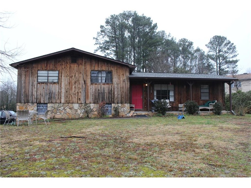 Large yard, almost 1/2 acre!