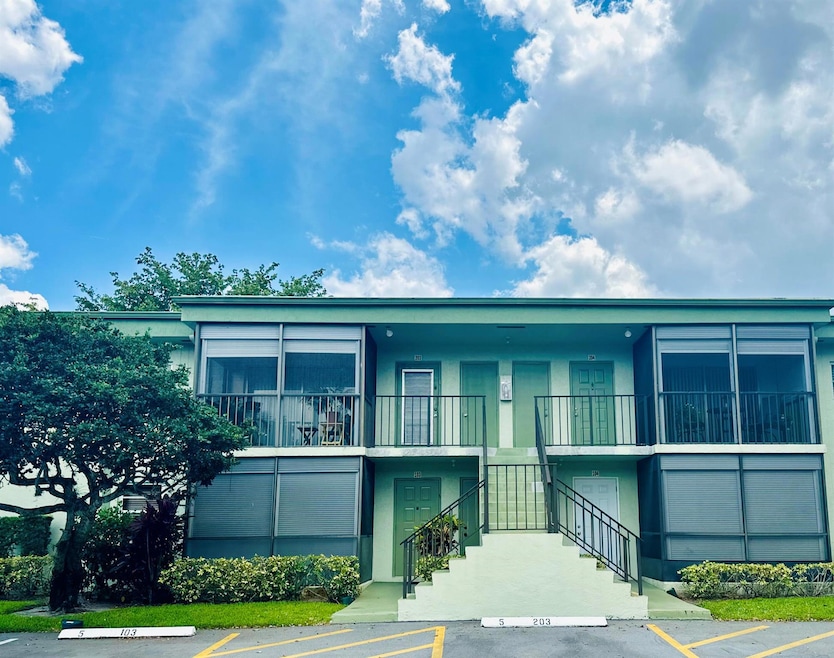 7527 S Oriole Blvd unit 1030, Delray Beach, FL 33446 - photo 1