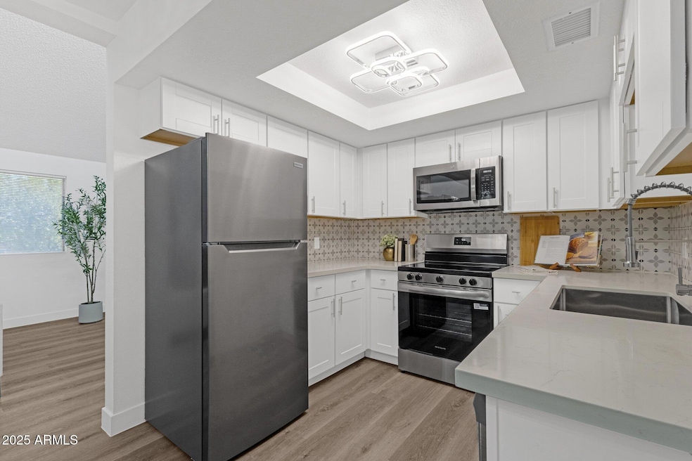 1075 E Chandler Blvd unit 212, Chandler, AZ 85225 - photo 1