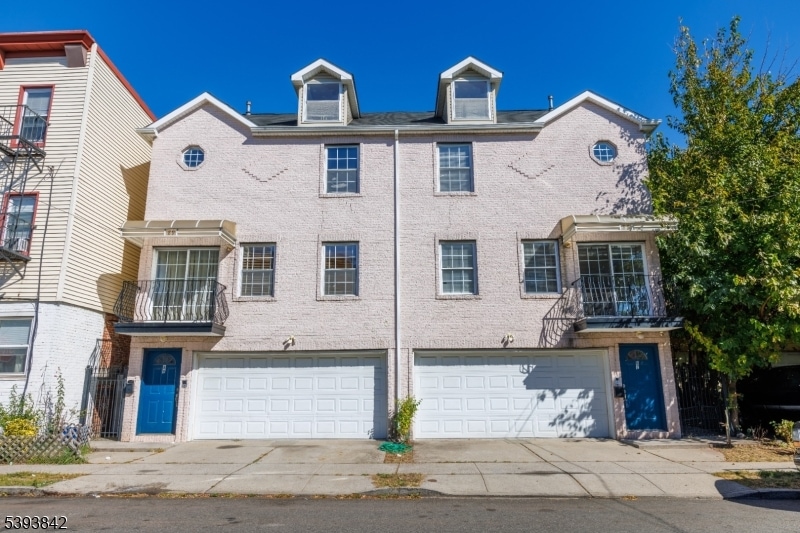 For Rent $2,600/month