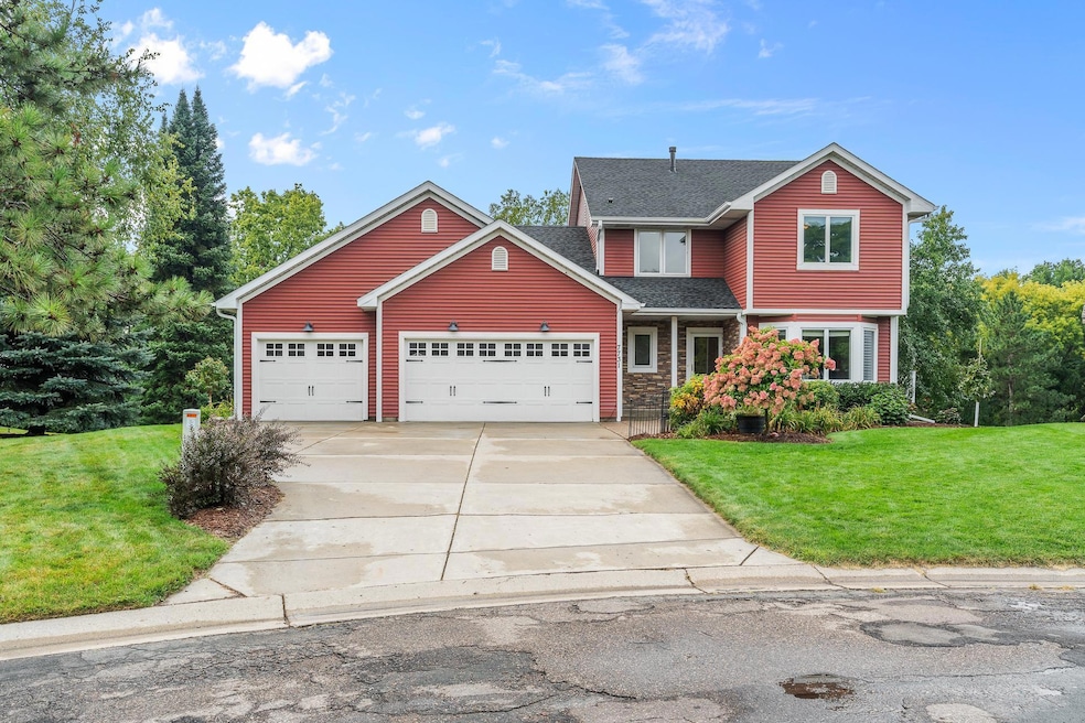 7731 Highpointe Rd, Woodbury, MN 55125 - photo 1