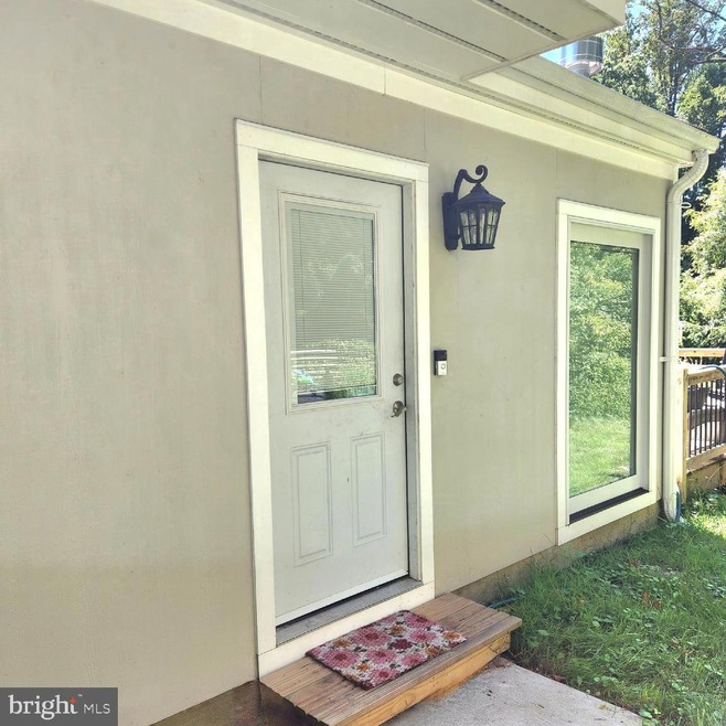 991 Trinity Ln unit 1, Conshohocken, PA 19428 - photo 1