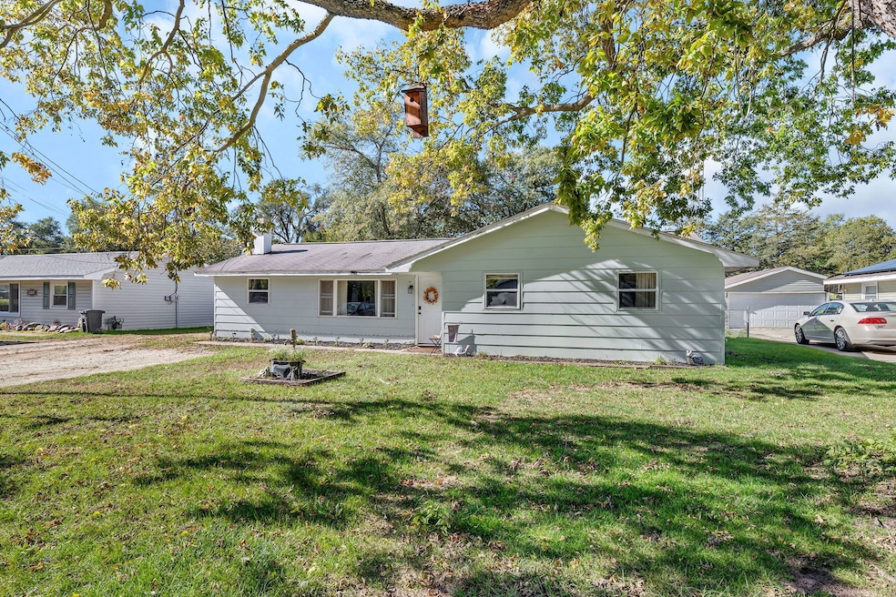 2032 Roberts St, Wilmington, IL 60481 - photo 1