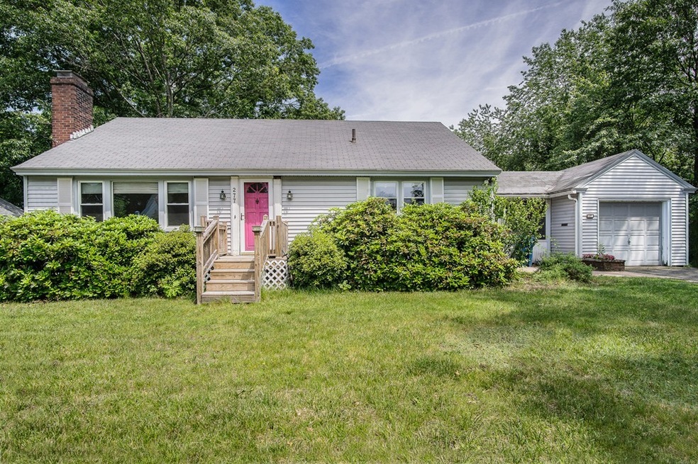 277 Colonial Rd, Lawrence, MA 01843 - photo 1