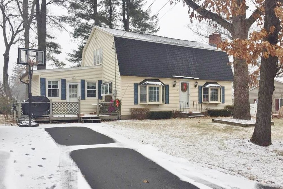 10 Damon Ave, Nashua, NH 03064 - photo 1