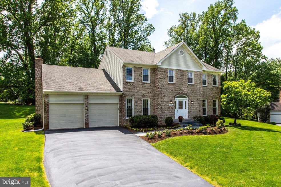 1035 Northwoods Trail, McLean, VA 22102 - photo 1