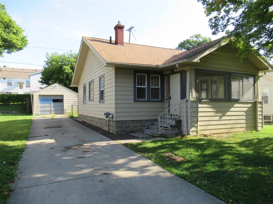 2540 Altoona St, Flint, MI 48504 - photo 1