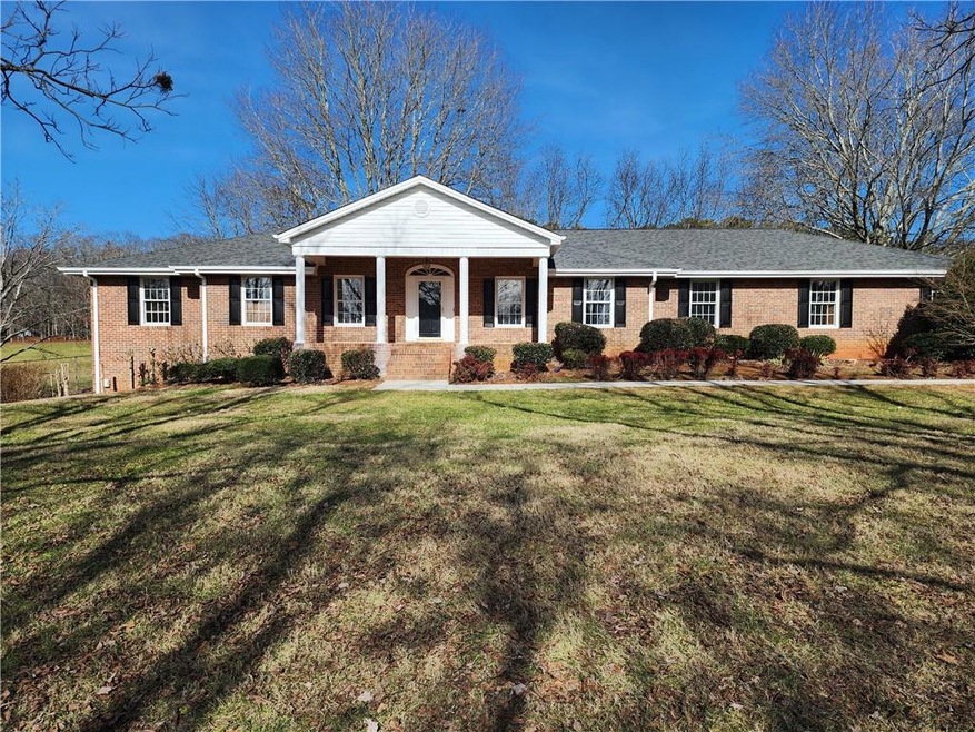 790 Hembree Rd, Roswell, GA 30076 - photo 1