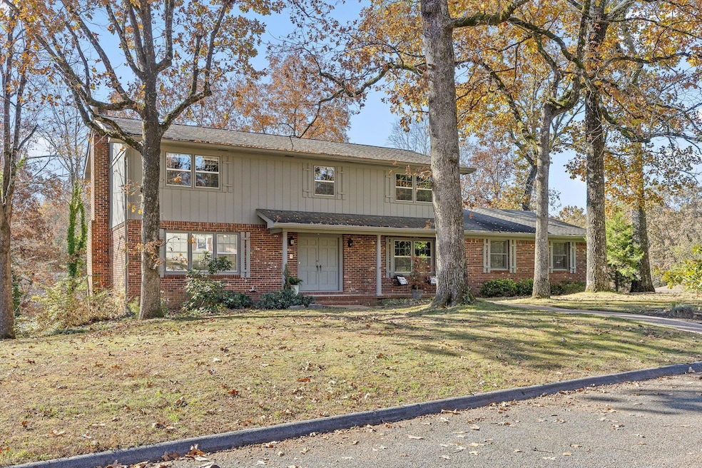 1428 Highcrest Dr, Hixson, TN 37343 - photo 1