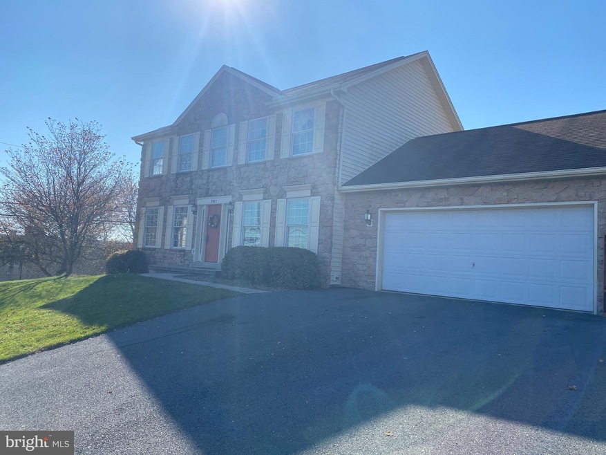 701 Walnut St, Lemoyne, PA 17043 - photo 1