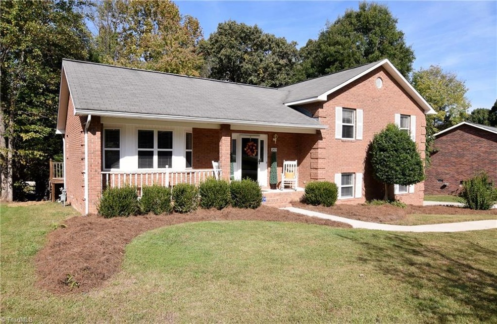 Welcome to 2415 Waynick Street!