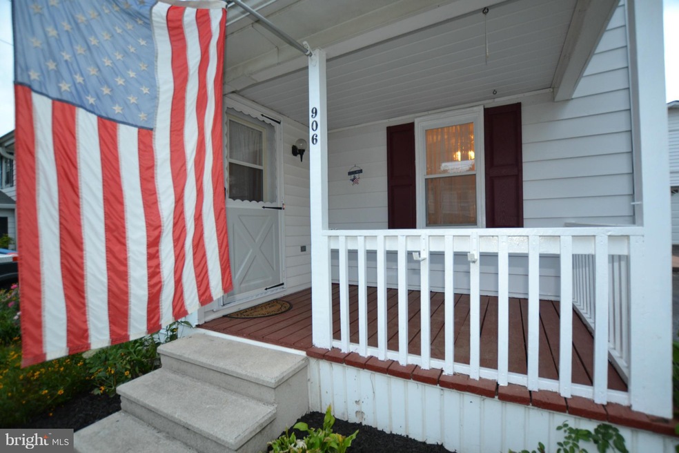 906 Central Ave, Sykesville, MD 21784 - photo 1