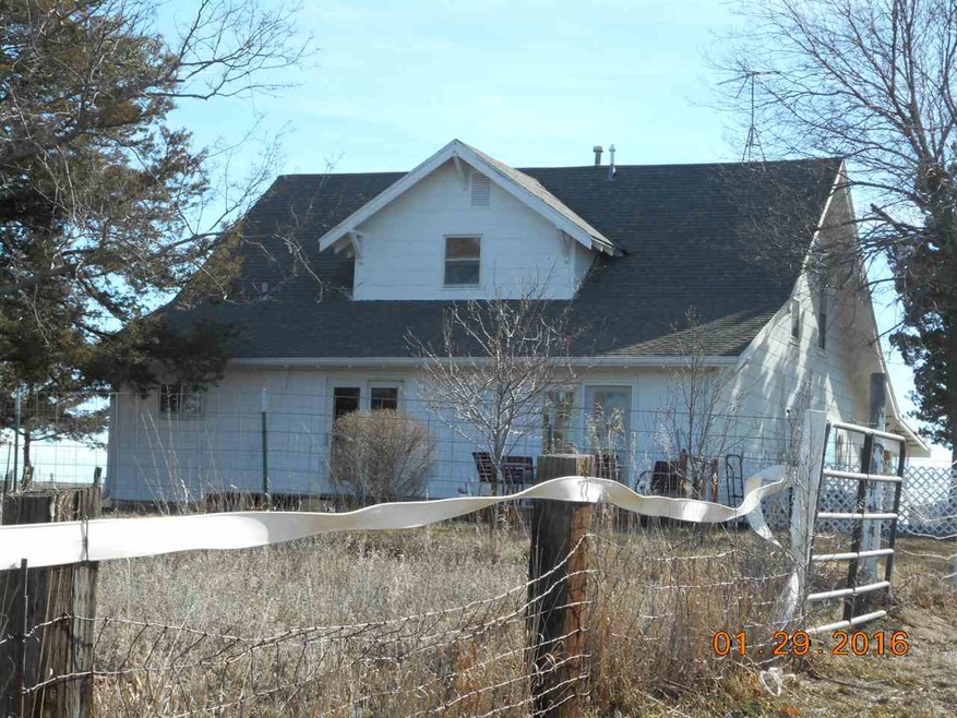 14092 W State Farm Rd, North Platte, NE 69101 - photo 1