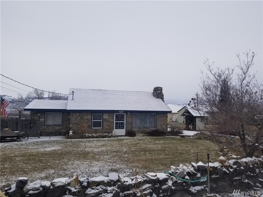 3110 2nd St SE, East Wenatchee, WA 98802 - photo 1