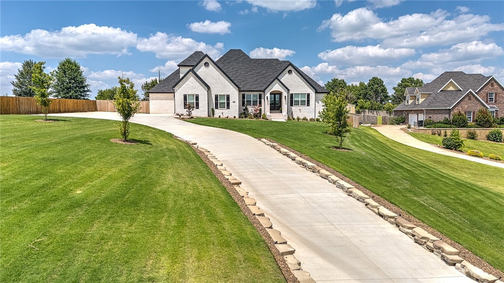 314 Arlington Way, Tontitown, AR 72762 - photo 1