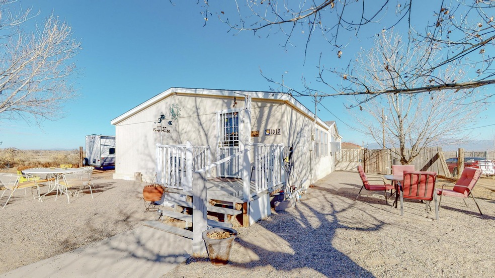 1012 19th St NW, Rio Rancho, NM 87144 - photo 1