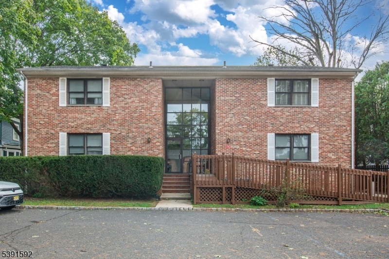 139 Maple Ave unit 104, Rahway, NJ 07065 - photo 1