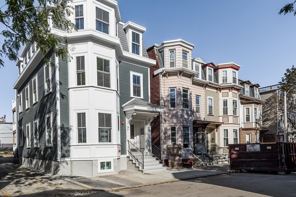 658 E 7th St unit 3, Boston, MA 02127 - photo 1