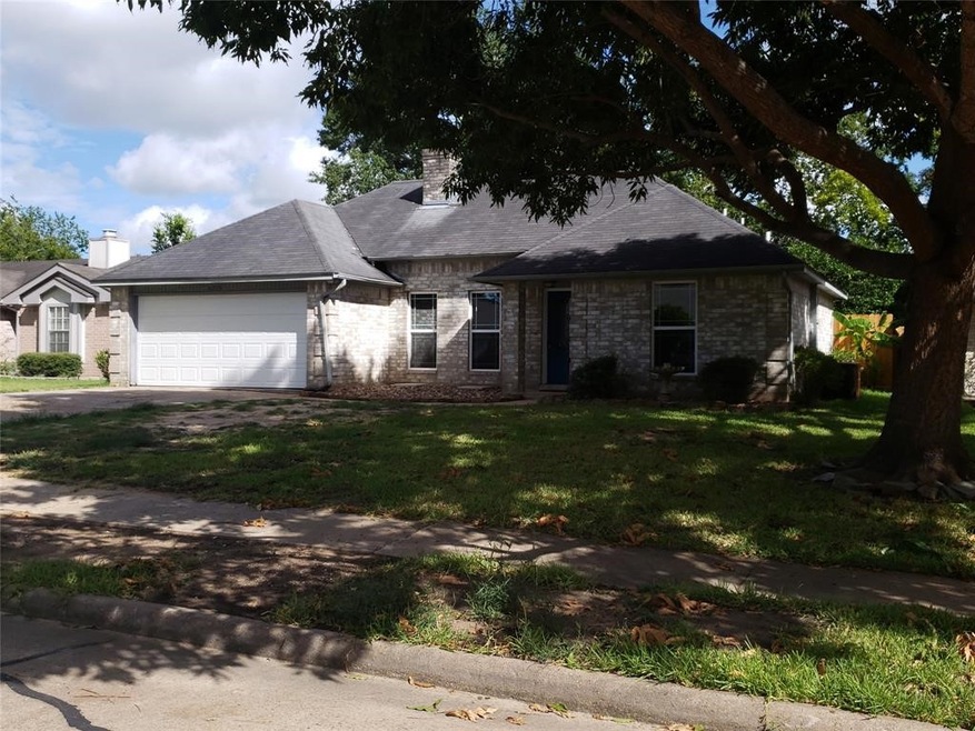 4223 Townes Forest Rd, Friendswood, TX 77546 - photo 1