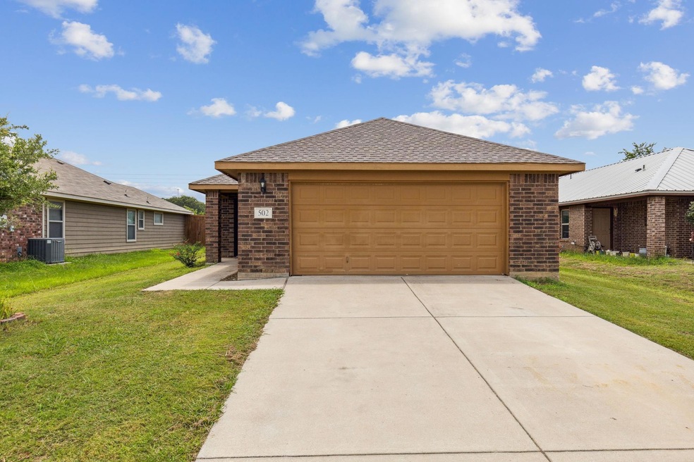 502 Glenwood St, Gainesville, TX 76240 - photo 1